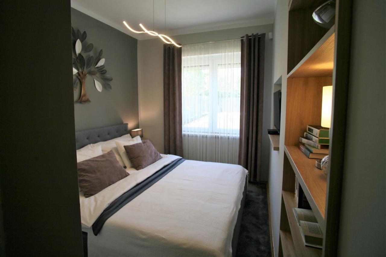 Otium Wellness Apartmanház Balatonakarattya Exterior foto