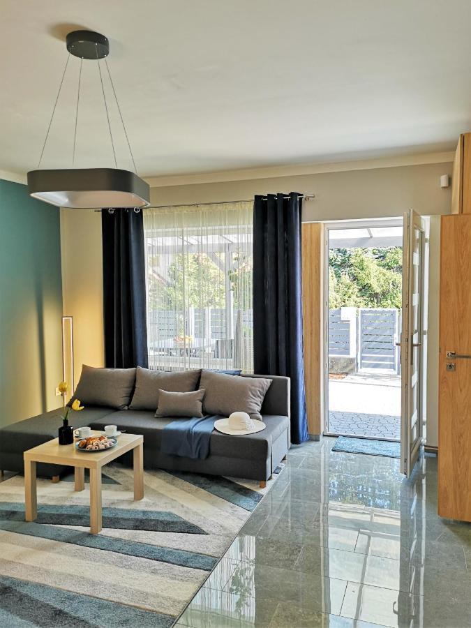 Otium Wellness Apartmanház Balatonakarattya Exterior foto